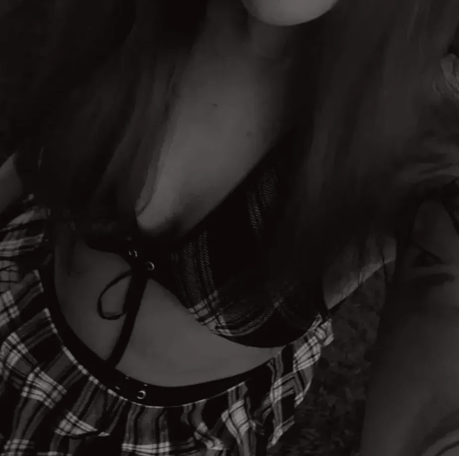 Alice, 34